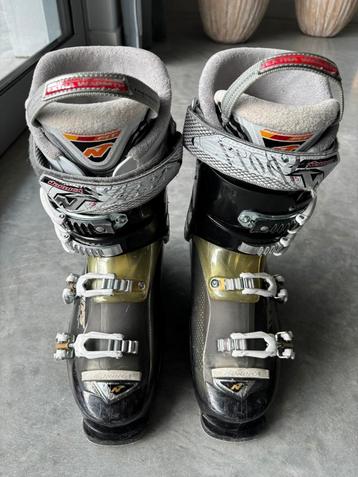 Nette Nordica dames skischoenen maat 40,5 - 41 (26 - 26,5) beschikbaar voor biedingen