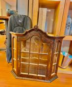 Mooi Curiosa Vitrinekastje met Slot, Antiek en Kunst, Antiek | Meubels | Kasten, Ophalen of Verzenden