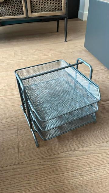 Organizer, postvak voor kantoor beschikbaar voor biedingen