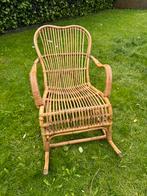 Rotan schommelstoel, Huis en Inrichting, Bruin, Riet of Rotan, Ophalen of Verzenden, Zo goed als nieuw