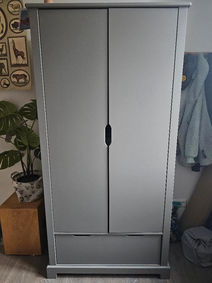 Kledingkast baby/kind Petit Amelie (grijs), Huis en Inrichting, Kasten | Kledingkasten, Gebruikt, 150 tot 200 cm, 50 tot 100 cm