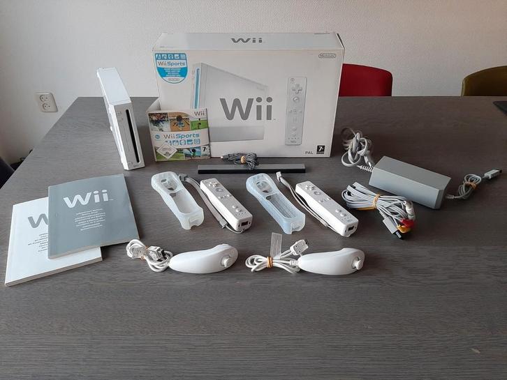 ️ Compleet Wii Pakket & 40 Mario, Dance & Sport Games, Spelcomputers en Games, Games | Nintendo Wii, Gebruikt, Ophalen of Verzenden