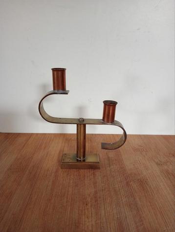 Mooie oude koperen kaarsenstandaard voor 2 smalle kaarsen  beschikbaar voor biedingen