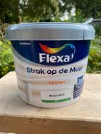 Flexa strak op de muur - 2,5 L nieuw - lichtgrijs, Doe-het-zelf en Verbouw, Ophalen of Verzenden, Grijs, Minder dan 5 liter, Verf