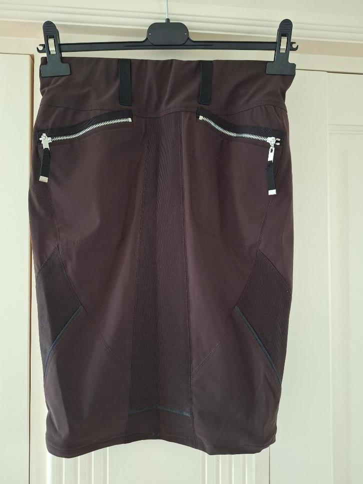 High Use bruine rok XS 34 in nieuwstaat | Gratis Verzenden !, Kleding | Dames, Rokken, Zo goed als nieuw, Maat 42/44 (L), Bruin