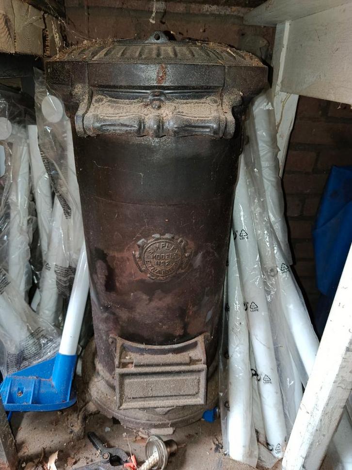 Oude Potkachel - Charmant en Functioneel, Huis en Inrichting, Kachels, Gebruikt, Vrijstaand, Potkachel, Hout, Ophalen of Verzenden