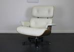Vitra Eames Lounge Chairs , Noten, wit leder, ongebruikt