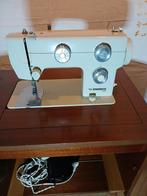 Vendomatic naaimachine type 7744.  V & D, Ophalen