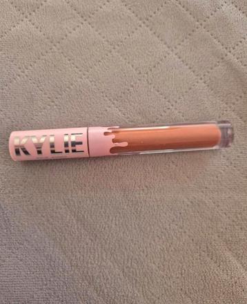 Kylie Matte liquid lipstick! Tassen, kleding, makeup etc. beschikbaar voor biedingen