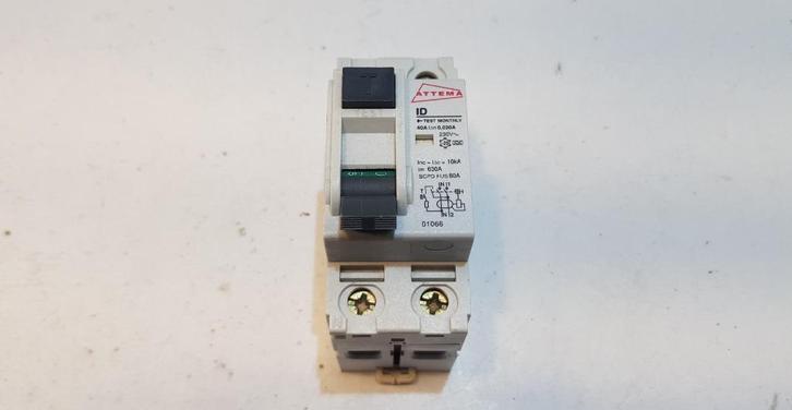 Attema Groepenkast Aardlekschakelaar ID 40A 30mA (1x), Hobby en Vrije tijd, Elektronica-componenten, Gebruikt, Ophalen of Verzenden