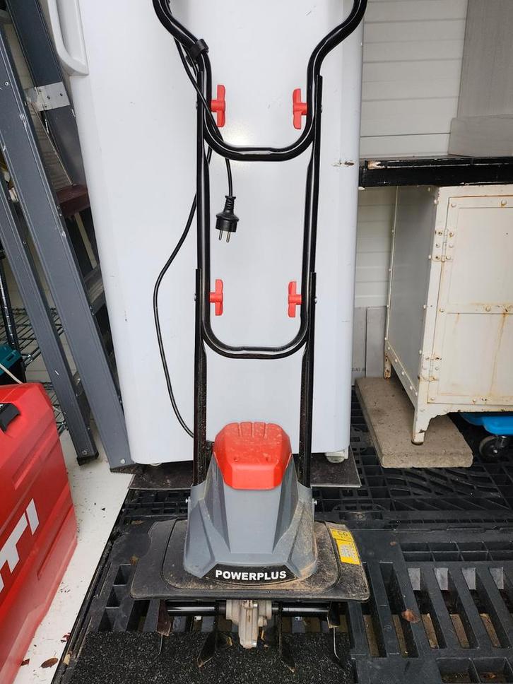 Powerplus Verticuteermachine - POWEG70100, Tuin en Terras, Grastrimmers, Gebruikt, Elektrisch, 30 tot 50 cm, Ophalen