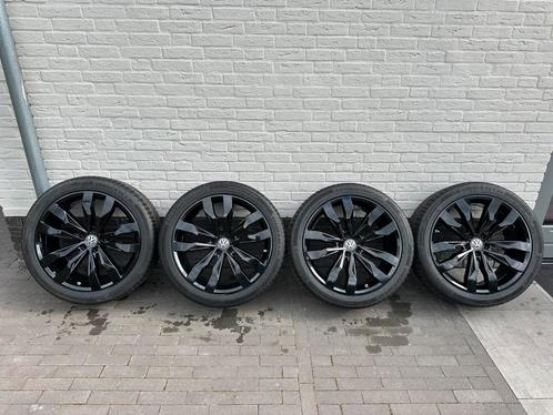 ZGAN ORIGINELE VW 20” SUZUKA VELGEN NIEUWE CONTI BANDEN, Auto-onderdelen, Banden en Velgen, Velg(en), Zomerbanden, 20 inch, 255 mm