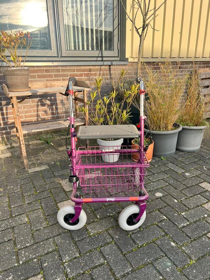 Premis Provo rollator – paars, stevig en praktisch, Diversen, Rollators, Zo goed als nieuw, Ophalen of Verzenden