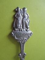 Lepeltje Volendam , klederdracht, Verzenden, Zo goed als nieuw