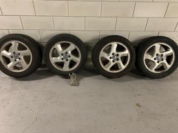 Volvo velgen 16 inch met winterbanden 205/55R16 beschikbaar voor biedingen