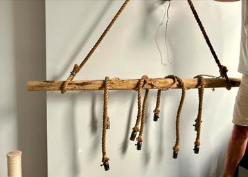 Leuke boomstam hanglamp beschikbaar voor biedingen