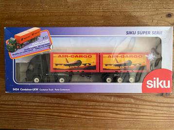 Siku 3424 - Iveco container vrachtwagen beschikbaar voor biedingen