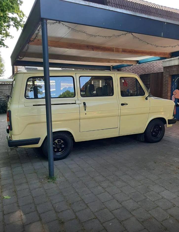 Ford transit 1985 9 persoons oldtimer gereserveerd, Auto's, Ford, Particulier, Transit, Diesel, MPV, Handgeschakeld, Geïmporteerd