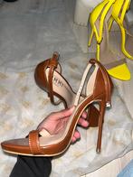 Hakken bruin, Kleding | Dames, Schoenen, Simmi London, Ophalen of Verzenden, Zo goed als nieuw, Bruin