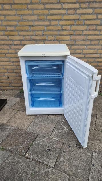 Vrieskast met drie lades. Energie klasse A+. beschikbaar voor biedingen