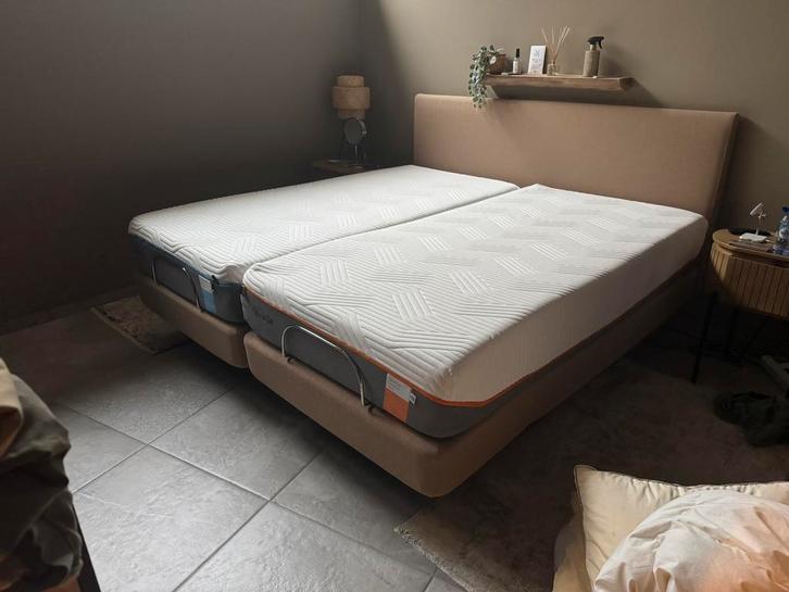 L uxe Tempur Zero G Bed 200x200 met Massagefunctie, Huis en Inrichting, Slaapkamer | Matrassen en Bedbodems, Zo goed als nieuw
