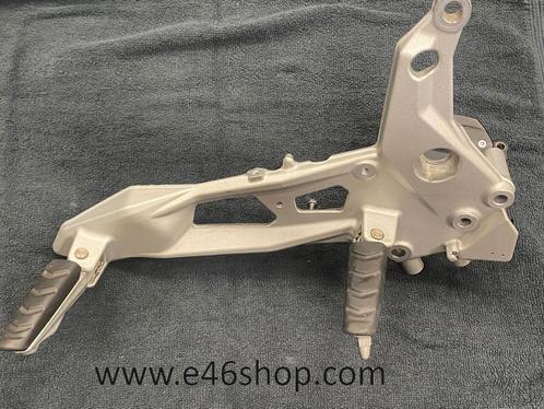 VOETSTEUN SCHETSPLAAT RECHTS  BMW F900R OE 46718404012, Motoren, Onderdelen | BMW, Gebruikt, Ophalen of Verzenden