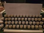 OLYMPIA Traveller de luxe typemachine., Antiek en Kunst, Ophalen of Verzenden