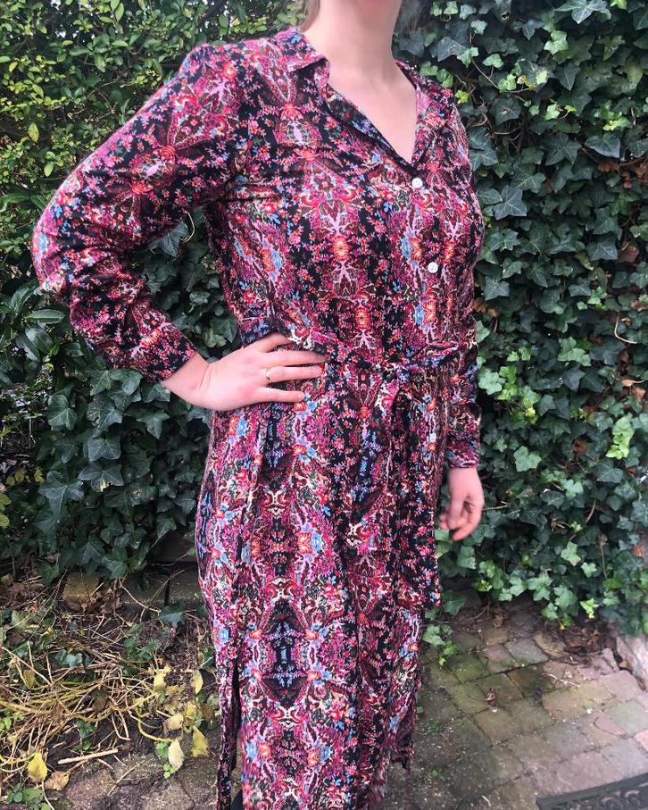 Jurk Azurro maat L, Kleding | Dames, Jurken, Zo goed als nieuw, Maat 42/44 (L), Overige kleuren, Onder de knie, Ophalen of Verzenden