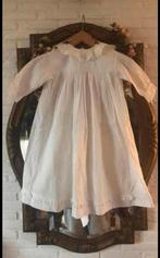 Wit katoenen jurkje voor de kleine, Antiek en Kunst, Antiek | Kleding en Accessoires, Ophalen of Verzenden