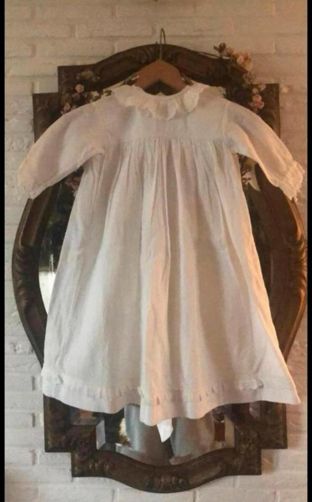Wit katoenen jurkje voor de kleine, Antiek en Kunst, Antiek | Kleding en Accessoires, Ophalen of Verzenden