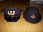 2 petten Amsterdamse Brandweer dame en heer, Verzamelen, Ophalen of Verzenden, Overige soorten, Nederland, Helm of Baret