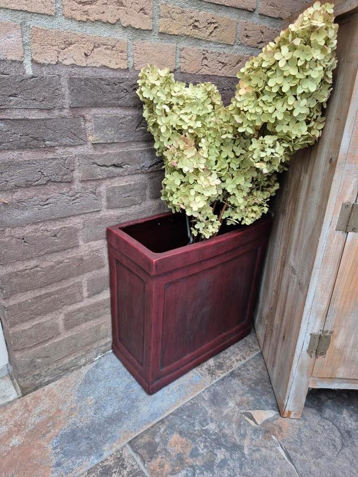 Grote, zware bloembak - robuust en stijlvol!, Tuin en Terras, Bloembakken en Plantenbakken, Gebruikt, Beton, Binnen, Balkon, Tuin