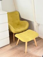 Groen-gele stoel met krukje, Huis en Inrichting, Fauteuils, Gebruikt, Minder dan 75 cm, Ophalen of Verzenden, 100 tot 125 cm
