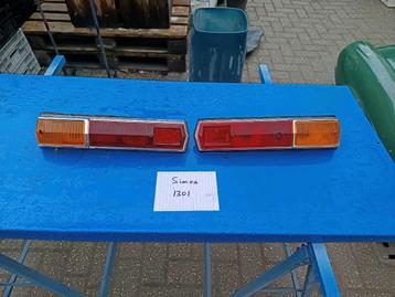 Diverse oldtimer achterlichten Simca beschikbaar voor biedingen