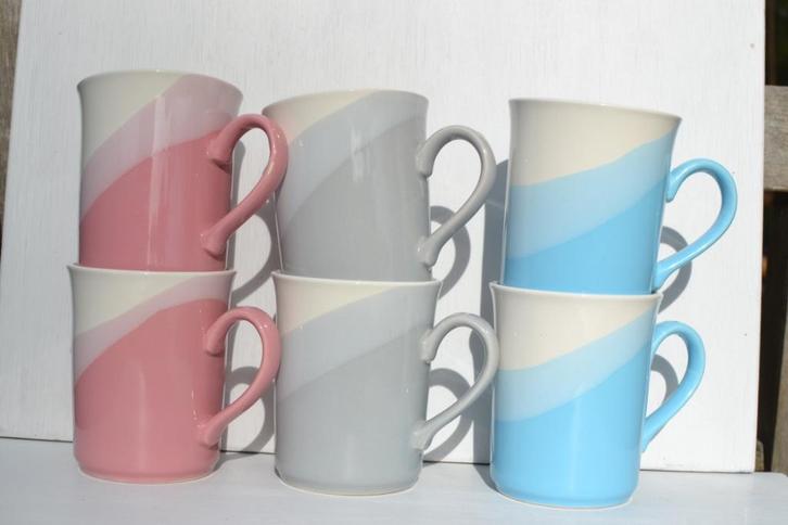 Vintage 10 pastel mokken jaren 90 bekers mugs Engeland, Huis en Inrichting, Keuken | Servies, Kop(pen) en/of Schotel(s), Overige stijlen