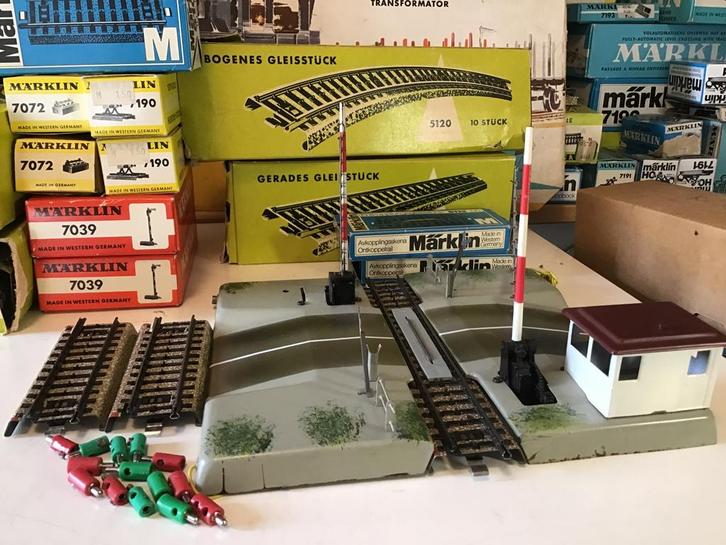 Marklin kavel Mrail met overweg seinen enzo, Hobby en Vrije tijd, Modeltreinen | H0, Gebruikt, Rails, Wisselstroom, Märklin, Ophalen of Verzenden