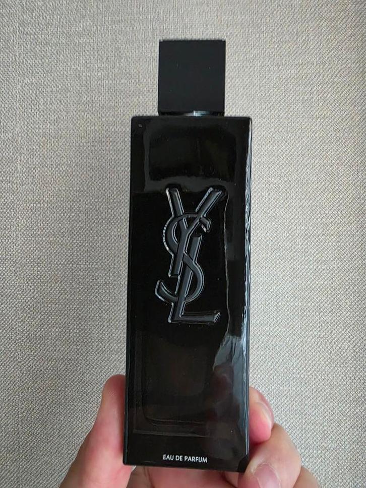 Yves Saint Laurent MYSLF Eau de Parfum 100ml, Verzamelen, Parfumverzamelingen, Nieuw, Ophalen of Verzenden