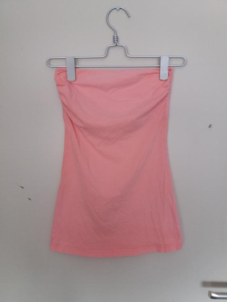 Een zalm kleurig strapless topje, de borst is gevoerd., Kleding | Dames, Tops, Zo goed als nieuw, Maat 34 (XS) of kleiner, Overige kleuren