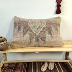 Vintage kelimkussen XL 50x75 boujaad berber nude bruinroze, Huis en Inrichting, Woonaccessoires | Kussens, Verzenden, Nieuw, Overige kleuren