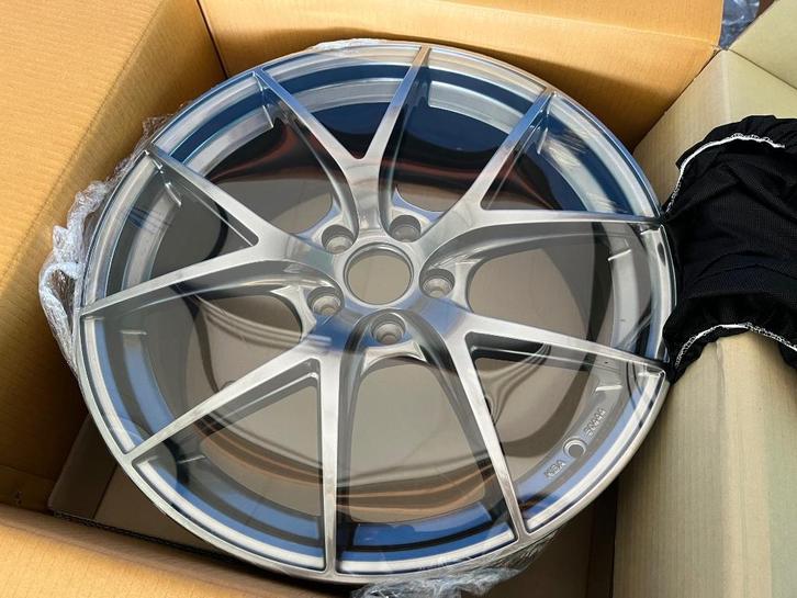 Velgen TEC SPEEDWHEELS GT6 EVO 8X19 5X112 ET 45 hyper black, Auto-onderdelen, Banden en Velgen, Velg(en), All Season, 19 inch