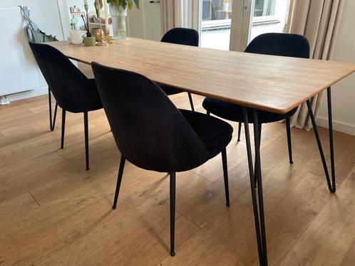 4 Woood Eetkamerstoelen Amy - Zwart - Fluweel, Huis en Inrichting, Stoelen, Zo goed als nieuw, Vier, Stof, Zwart, Ophalen