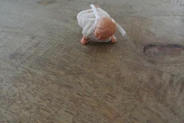 Poppenhuis Baby popje/ nr43 beschikbaar voor biedingen