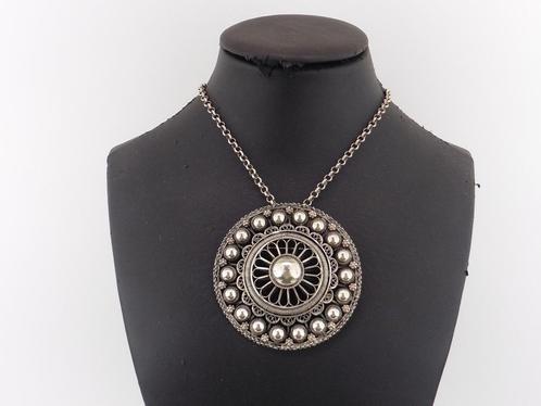 Zilveren hanger/broche Zeeuws                           Z141, Sieraden, Tassen en Uiterlijk, Kettinghangers, Gebruikt, Zilver