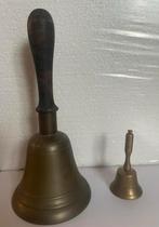 Antieke bronzen schoolbel 23 cm met een kleintje, Antiek en Kunst, Antiek | Koper en Brons, Ophalen of Verzenden