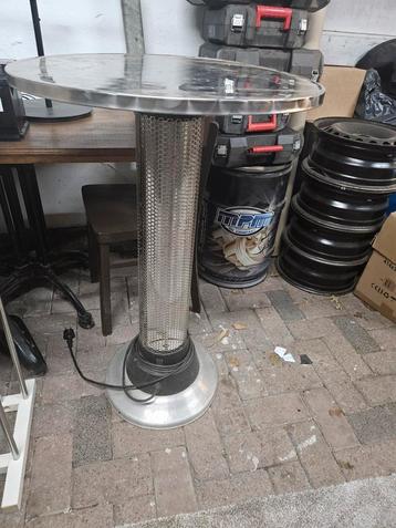 Statafel met heater beschikbaar voor biedingen