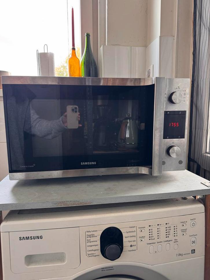 Samsung Combimagnetron - Compact & Ruim!, Witgoed en Apparatuur, Magnetrons, Gebruikt, Vrijstaand, Combimagnetron, 45 tot 60 cm