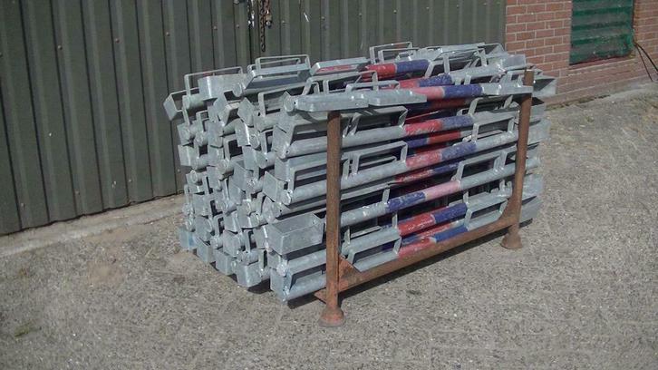 🌈Badding leuninghouders met badding kastje Valbeveiliging🌈, Doe-het-zelf en Verbouw, Hang- en Sluitwerk, Gebruikt, Ophalen