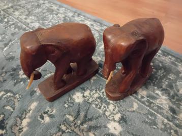 Houten Olifanten Beelden Set beschikbaar voor biedingen