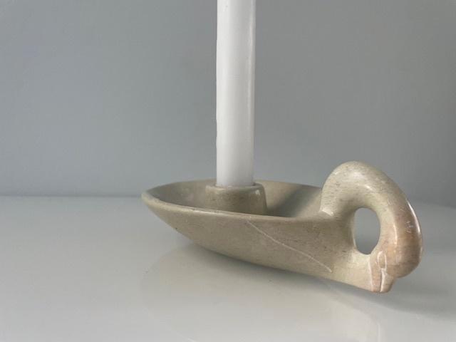 Sculpturale spekstenen kandelaar in zwaanvorm, Huis en Inrichting, Woonaccessoires | Kandelaars en Kaarsen, Zo goed als nieuw