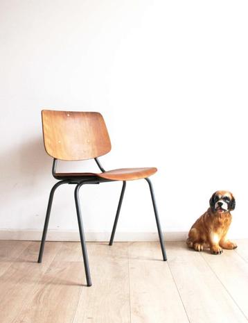 Industriele retro schoolstoel, Kho Liang Ie? Vintage stoel beschikbaar voor biedingen